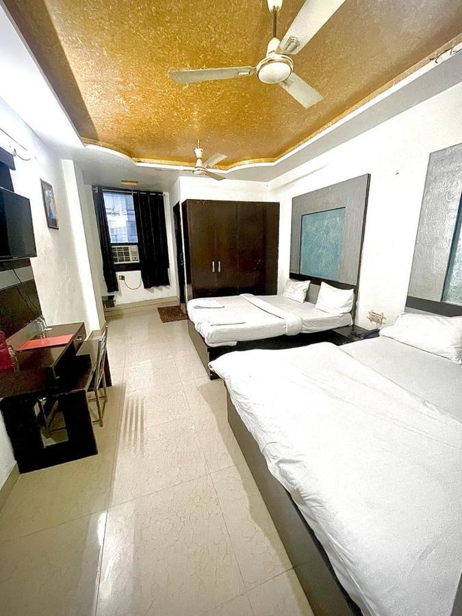 Premium Boston Rooms Family Hotel 아그라 외부 사진